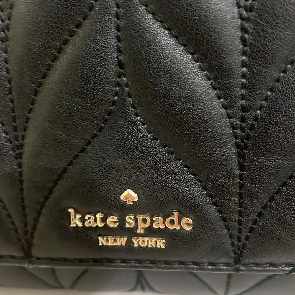 Kate Spade Bariar Lane Quilted Emelyn Crossbody Shoulder Black 7”-10”-3” EUC - Picture 16 of 16